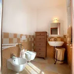 Apartment Casa Il Glicine A Due Passi Dal Centro